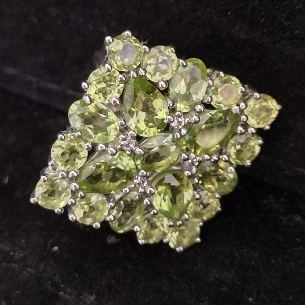Green Peridot Cocktail Ring Size 6.75 item #011